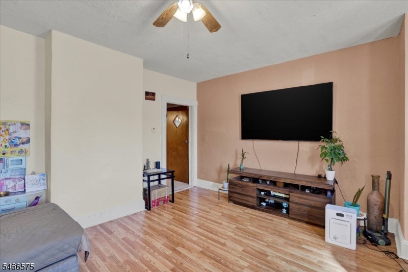457 Maple Ave