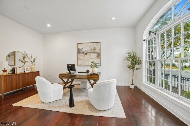 30 Carillon Cir