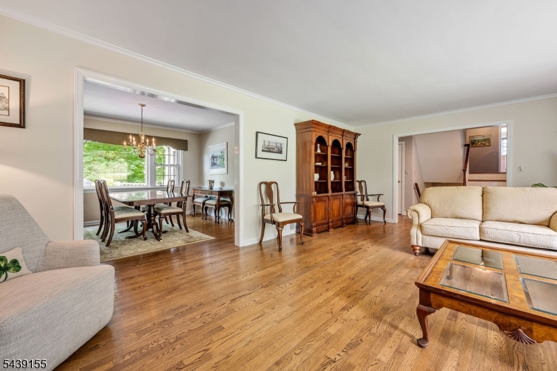 33 Runnymede Rd