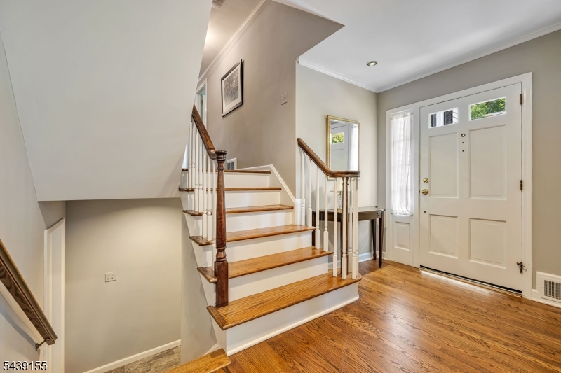 33 Runnymede Rd