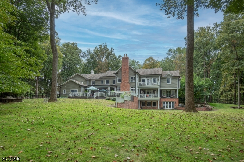 5 Burnett Rd