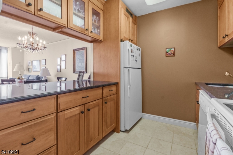 770 Anderson Ave-14C 14C