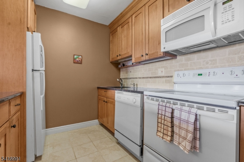 770 Anderson Ave-14C 14C