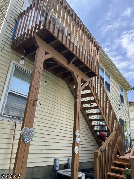 35 Church St