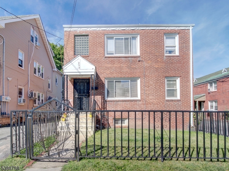 293 N Center St