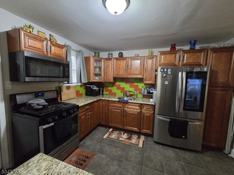36 Holland St Newark City NJ 07103