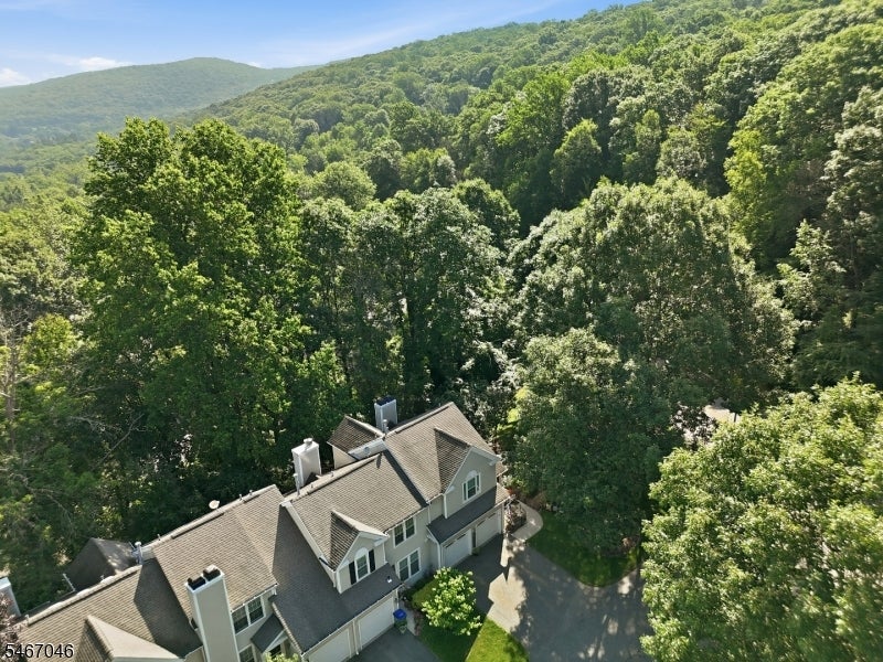 2 Rainier Ct
