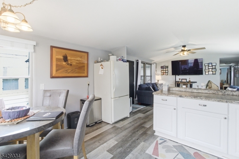 195 W Main St D