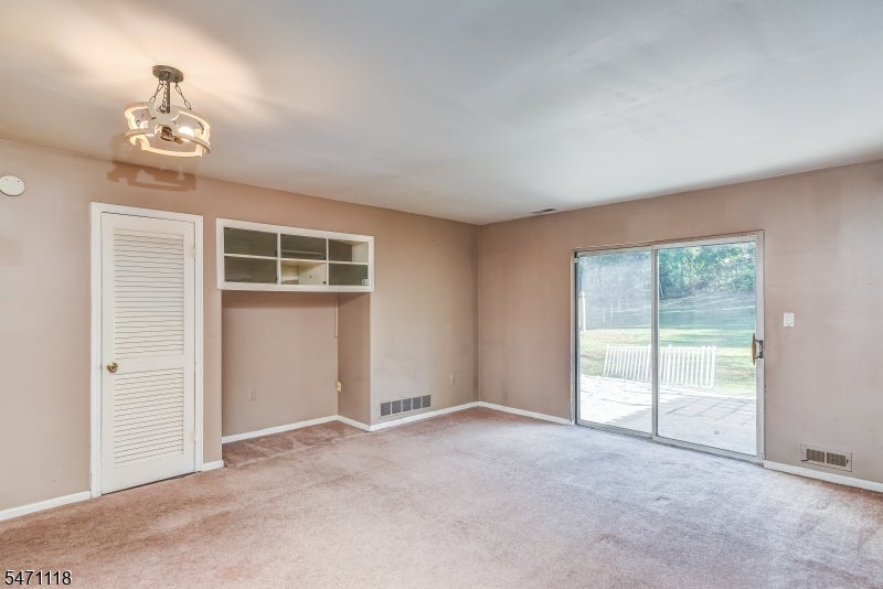 683 Darlington Dr