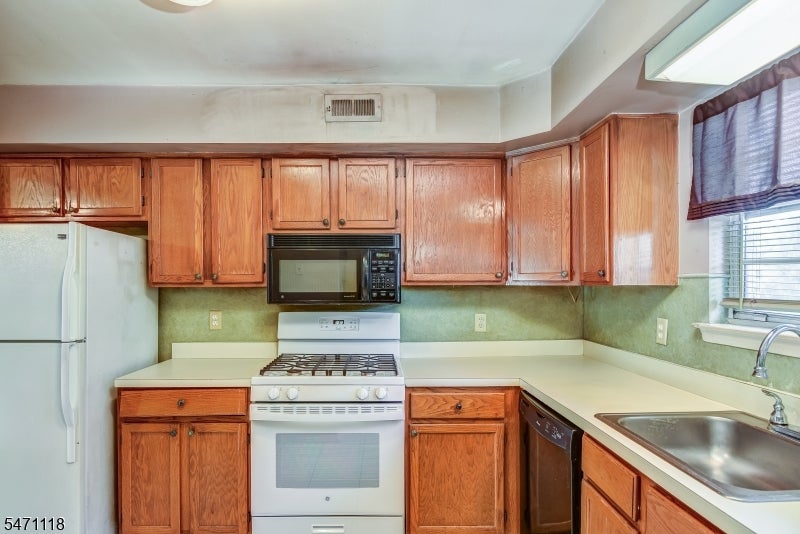 683 Darlington Dr