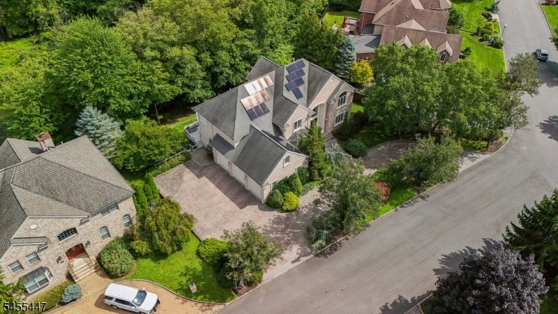 4 Centennial Ct