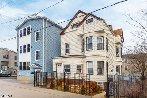 497 7Th Ave Newark City NJ 07107