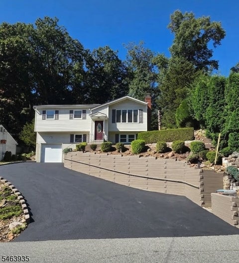 Photo for 14 White Meadow Rd