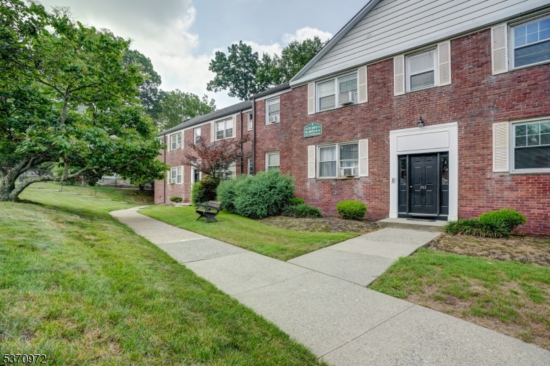 349 Bloomfield Ave 1