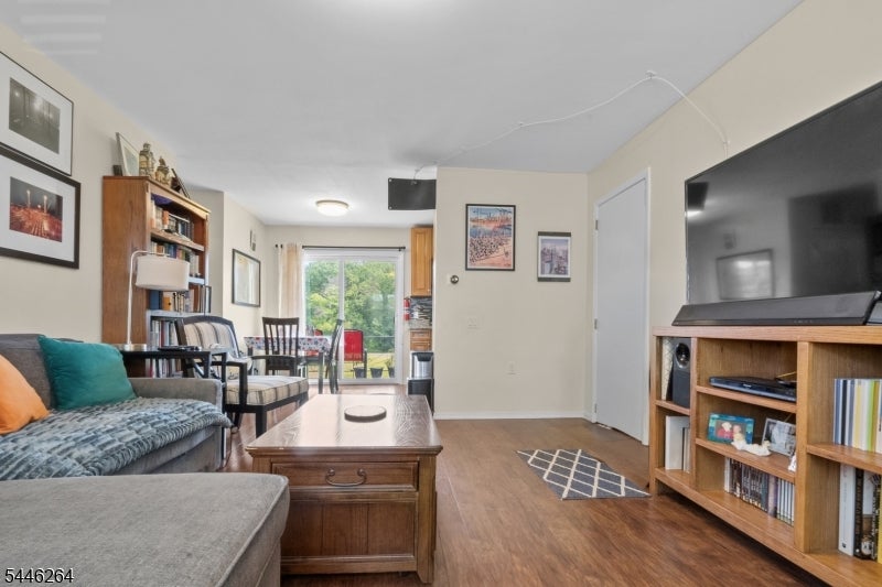 10- C Haven Dr