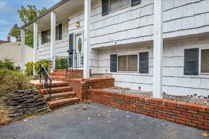 12 Barker Rd
