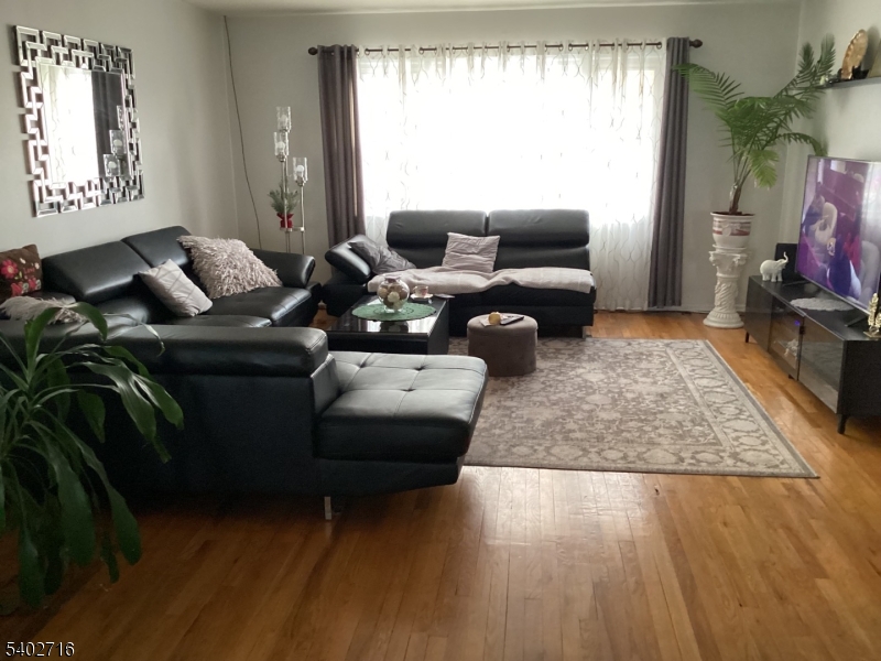 17B Garden Dr