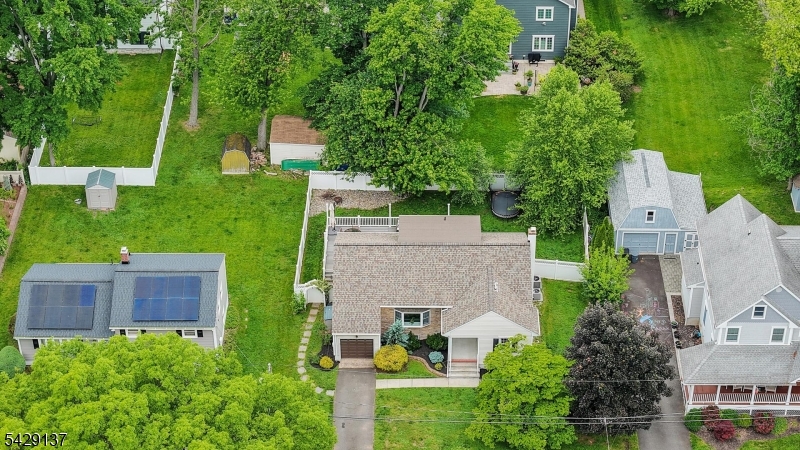 211 Cranford Ave