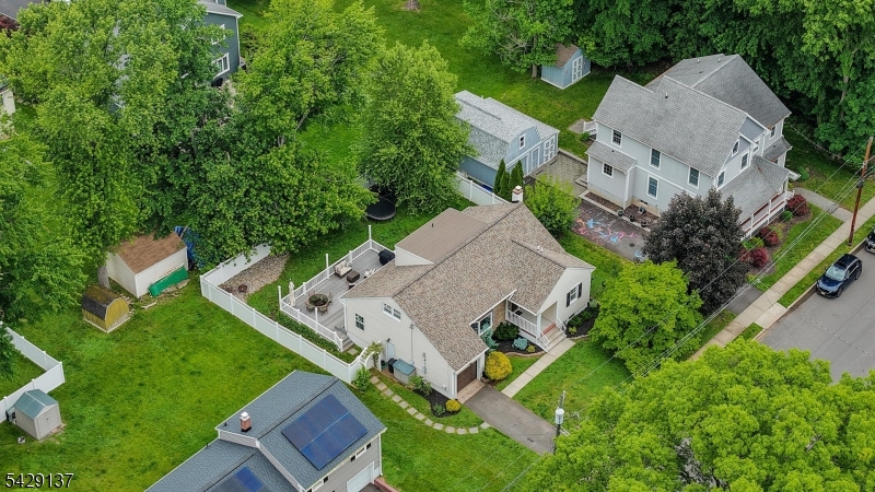 211 Cranford Ave
