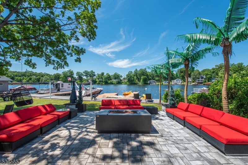 109 Mount Arlington Blvd