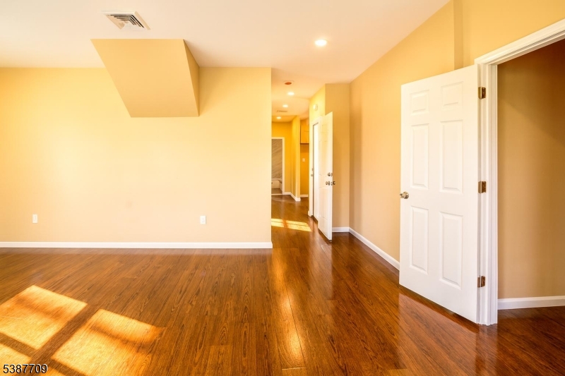 153 Walnut St 2
