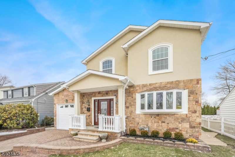 585 Mount Prospect Ave