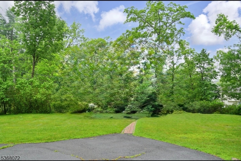 54 W Hobart Gap Rd