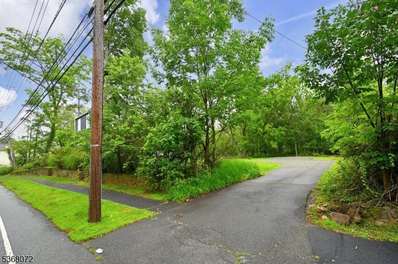 54 W Hobart Gap Rd