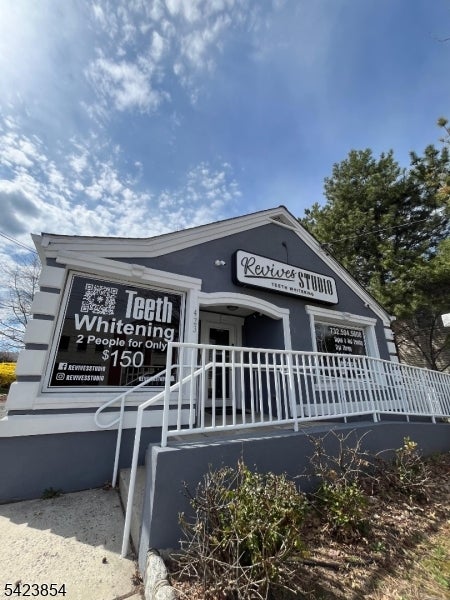 423 Amboy Ave, Woodbridge, NJ 07095