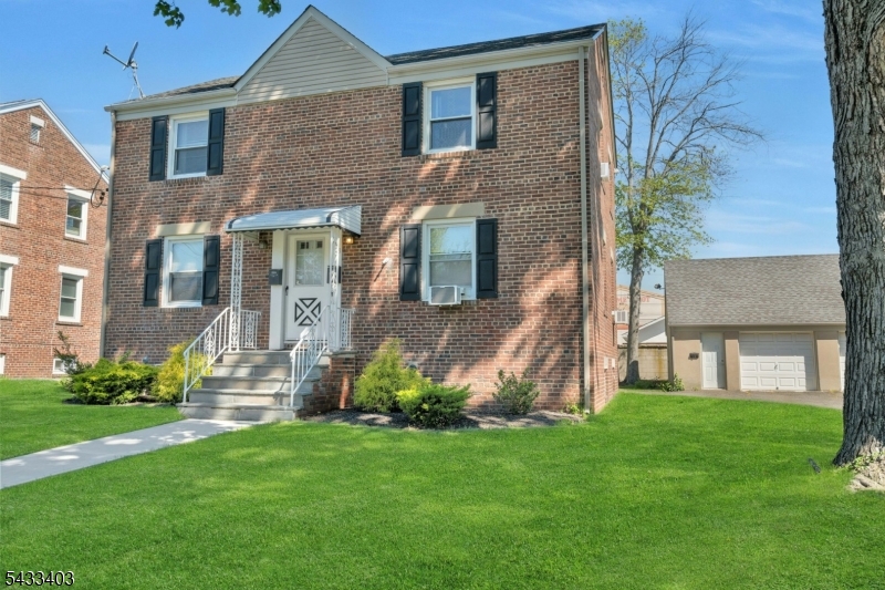 228 Willow Ave