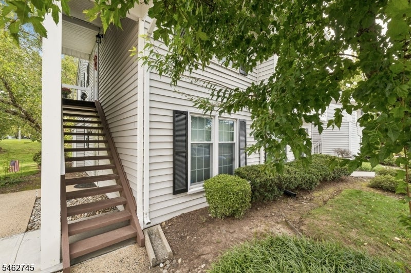 250 Nuthatch Ct