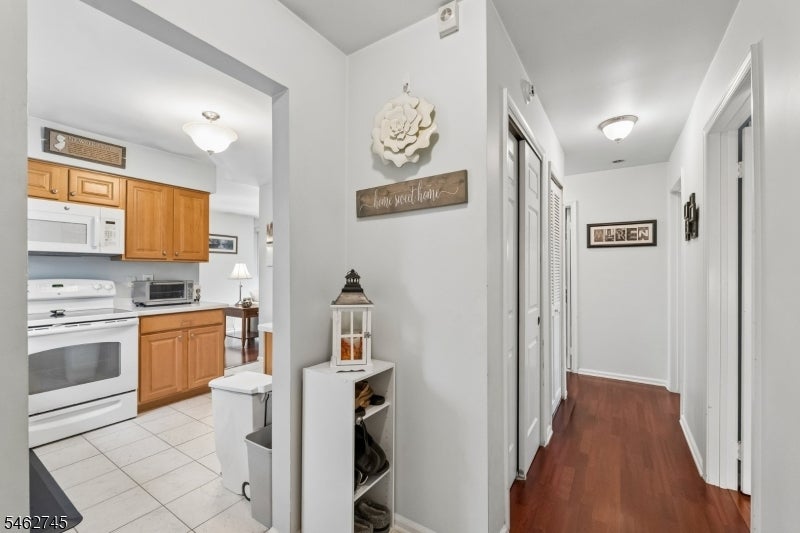 250 Nuthatch Ct