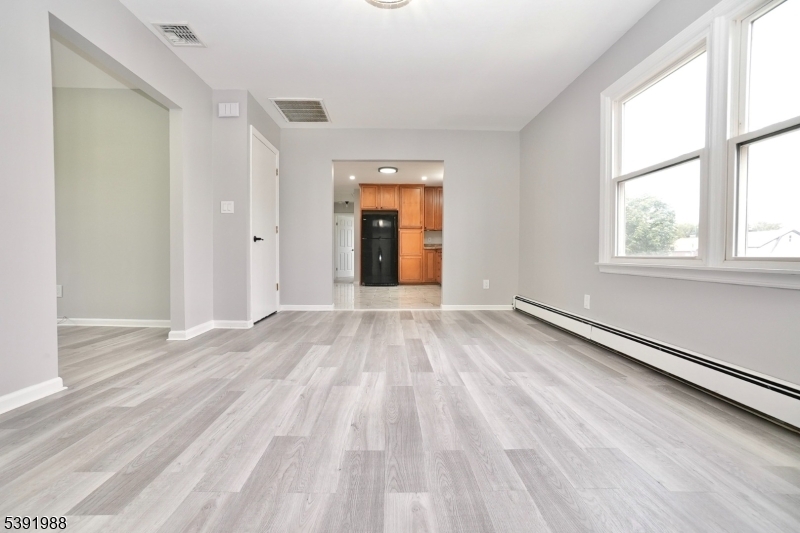 53 Mt Pleasant Ave  2nd Fl 2