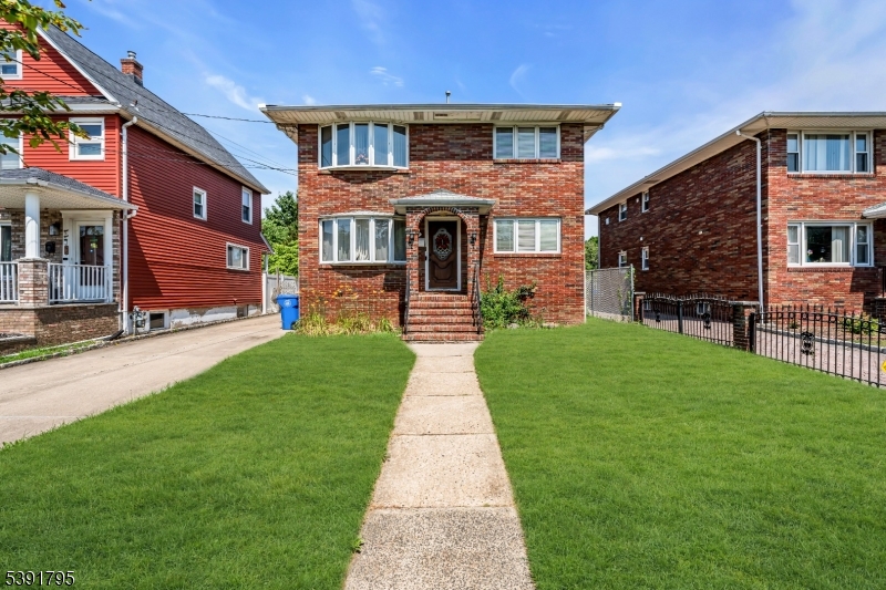 307 Hussa St