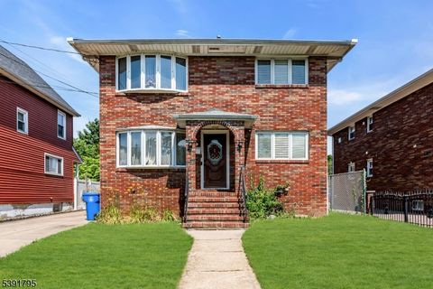 307 Hussa St Linden City NJ 07036