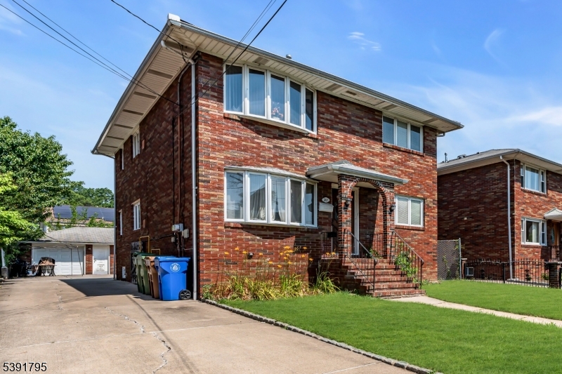 307 Hussa St