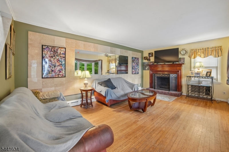 72 Lake Dr East