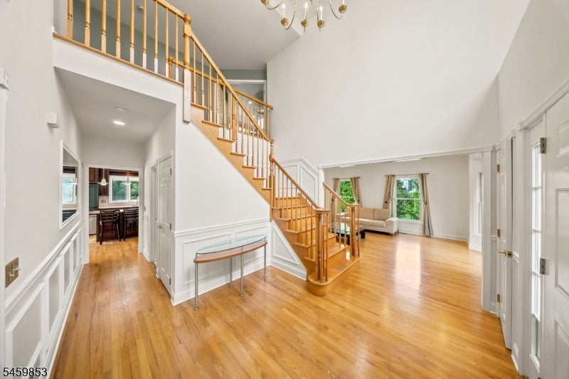 20 Crestview Ln