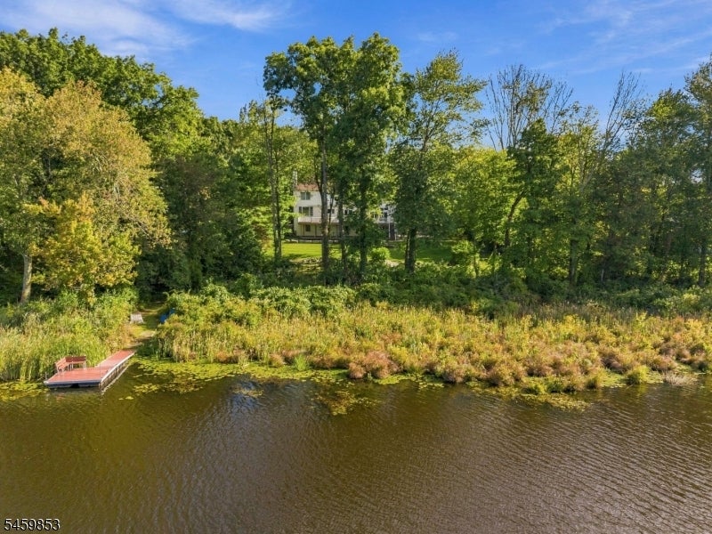 20 Crestview Ln