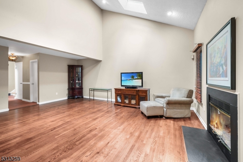 8 Mullarkey Dr