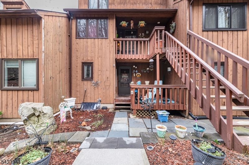 14 Village Way Unit 4 4