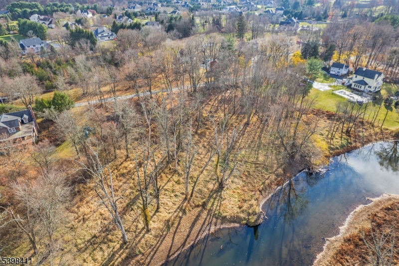 26 Towpath Rd