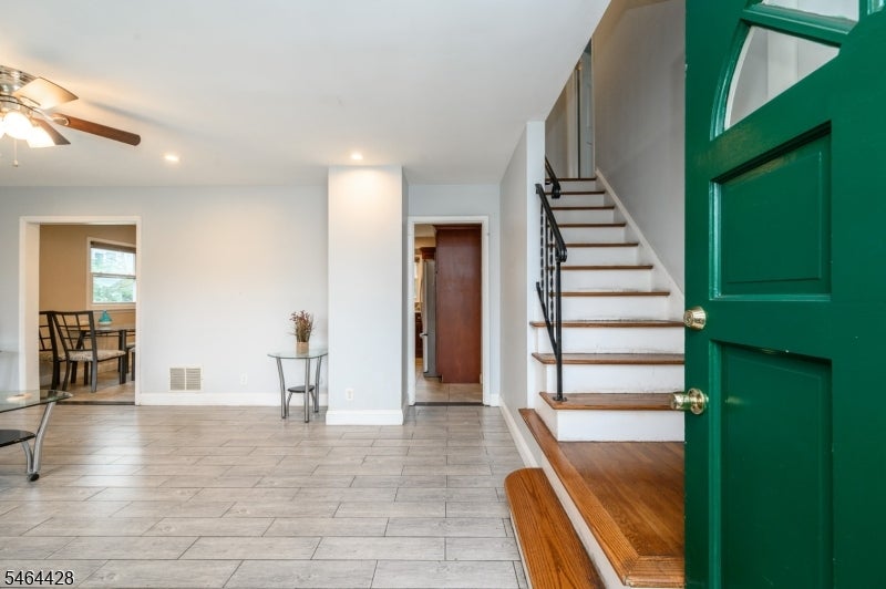 311 Oak Pkwy