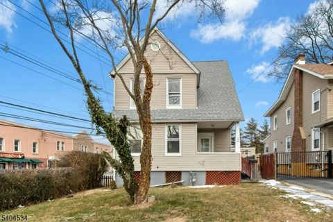 162 W 2nd Ave Roselle Boro NJ 07203