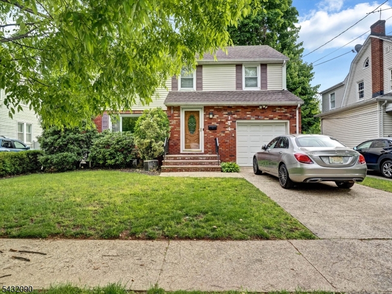 144 Lake St