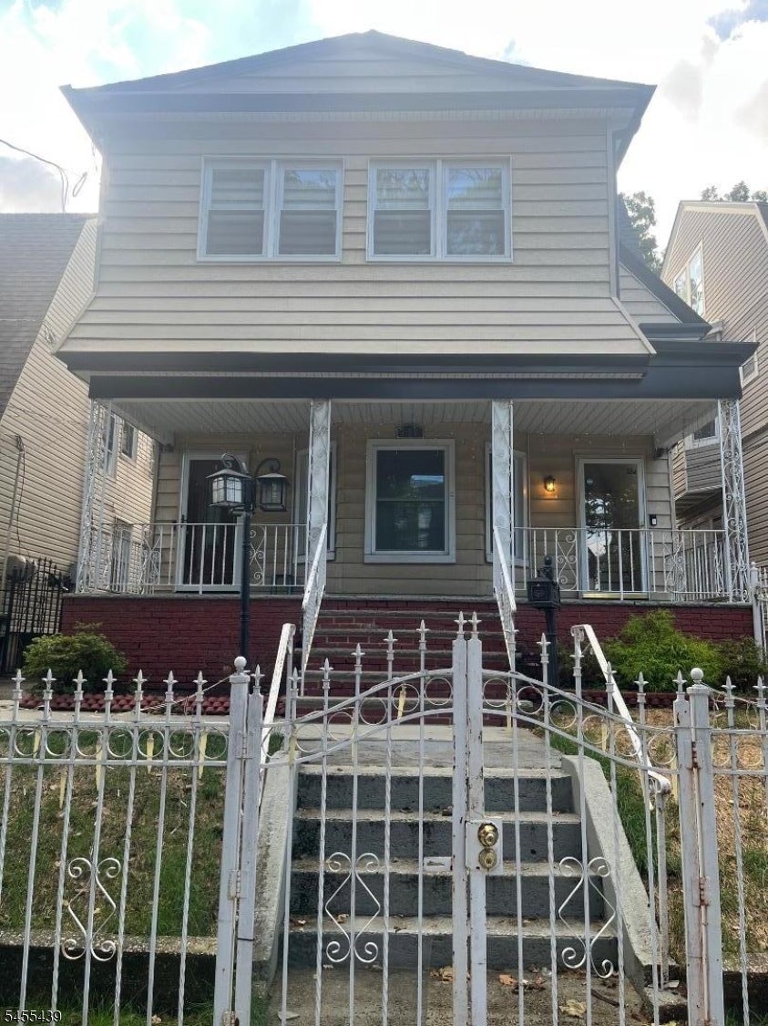 718 Clifton Ave