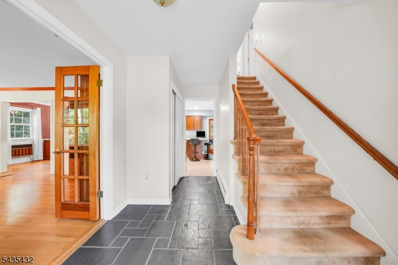 10 Diann Dr