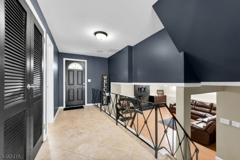 333 Foxwood Rd