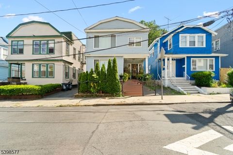 12 Patten Pl Newark City NJ 07112