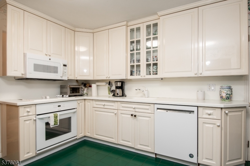81 Old Cow Pasture Ln